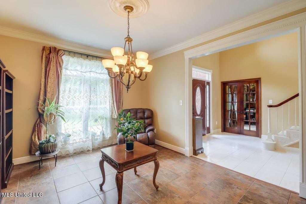 6015 Monticilla Circle Property Photo 14
