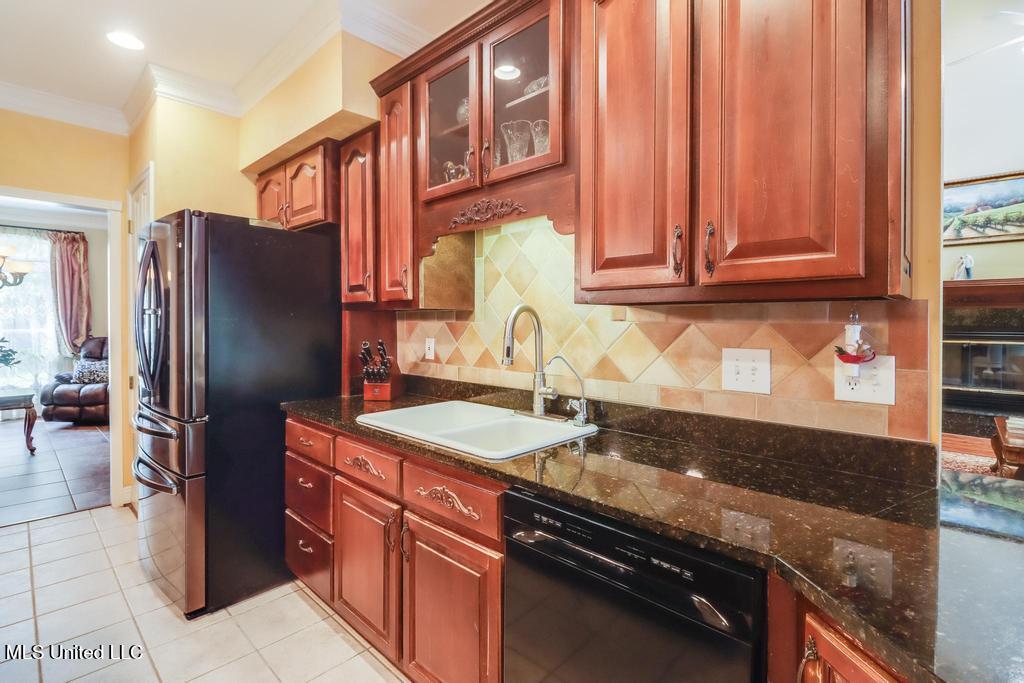 6015 Monticilla Circle Property Photo 17