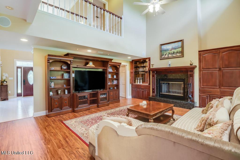 6015 Monticilla Circle Property Photo 21