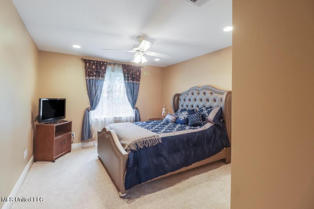 6015 Monticilla Circle Property Photo 46