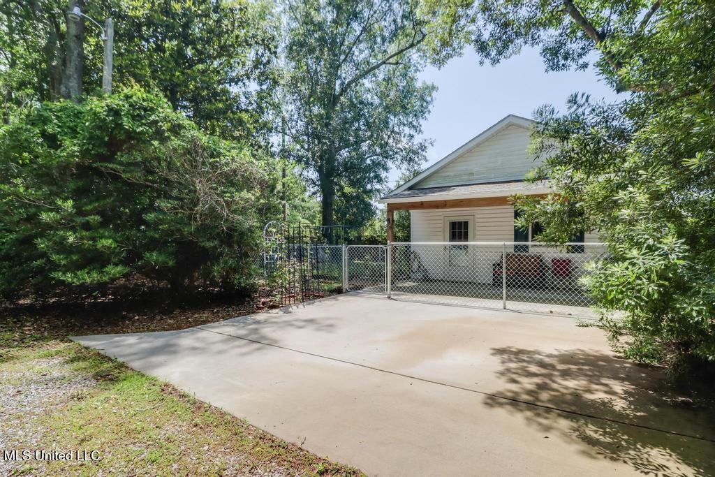 6015 Monticilla Circle Property Photo 55