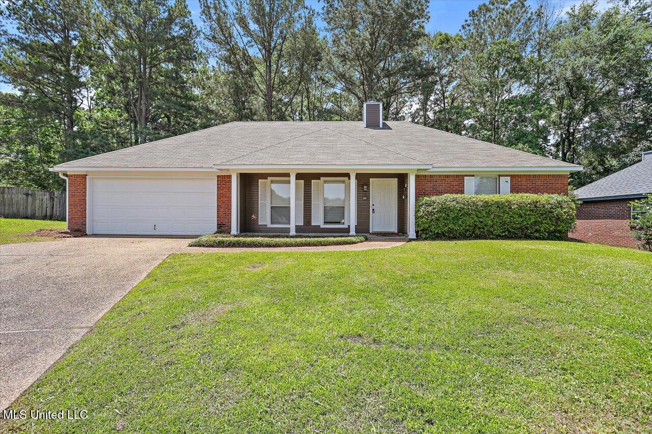 128 Chestnut Drive Property Photo 1