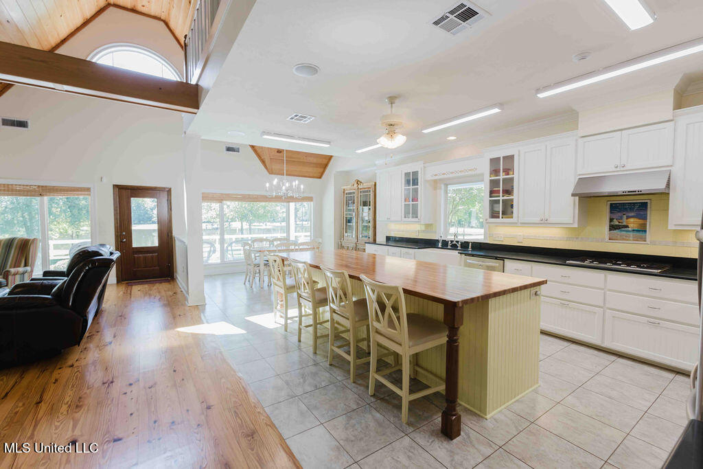 112 Blackberry Creek Road Property Photo 12