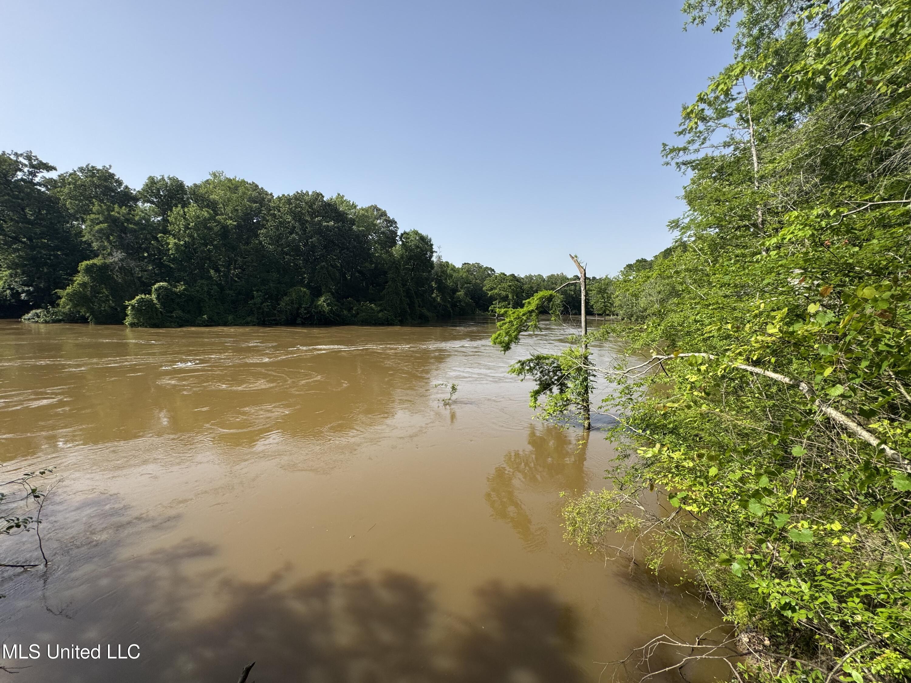 2550 Moncure Road Property Photo 2