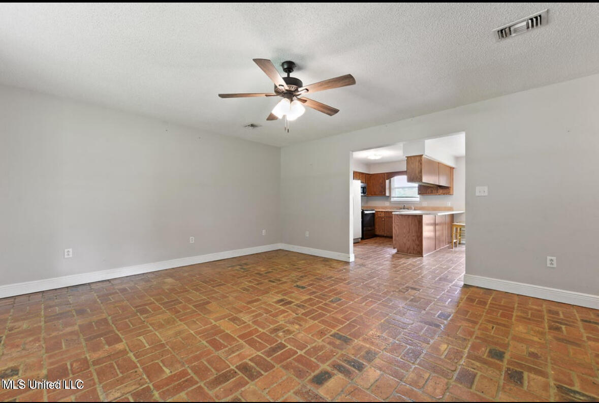 4127 Ceolia Taylor Road Property Photo 6