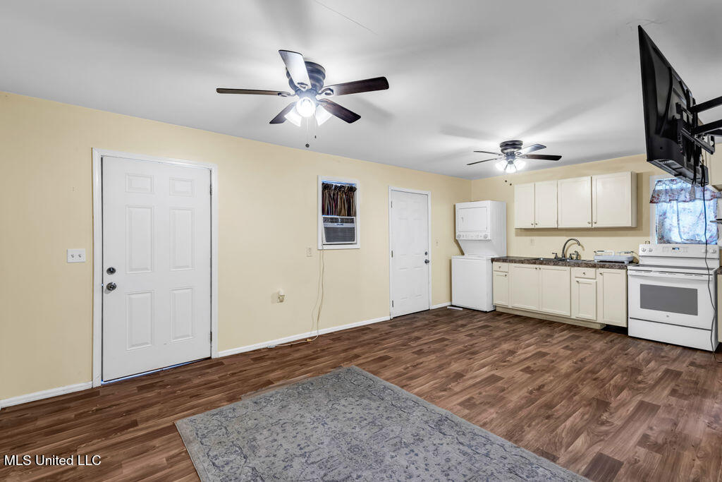 1320 Sally Drive Property Photo 25