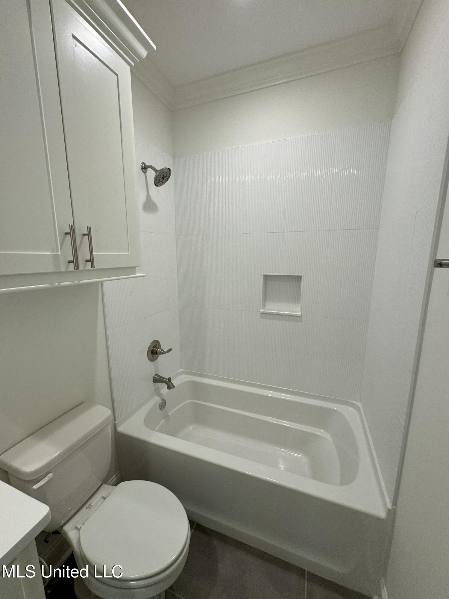 408 Butternut Drive Property Photo 10