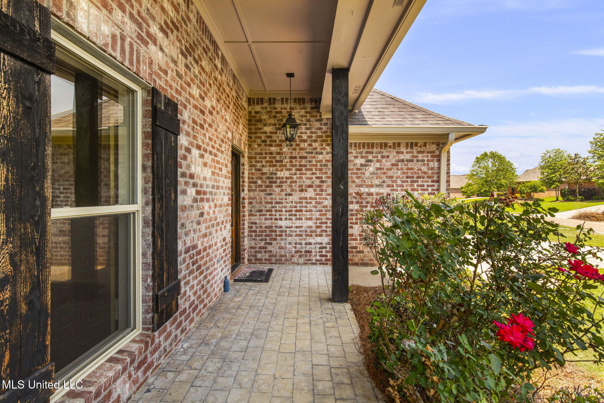 125 Rhodes Lane Property Photo 4