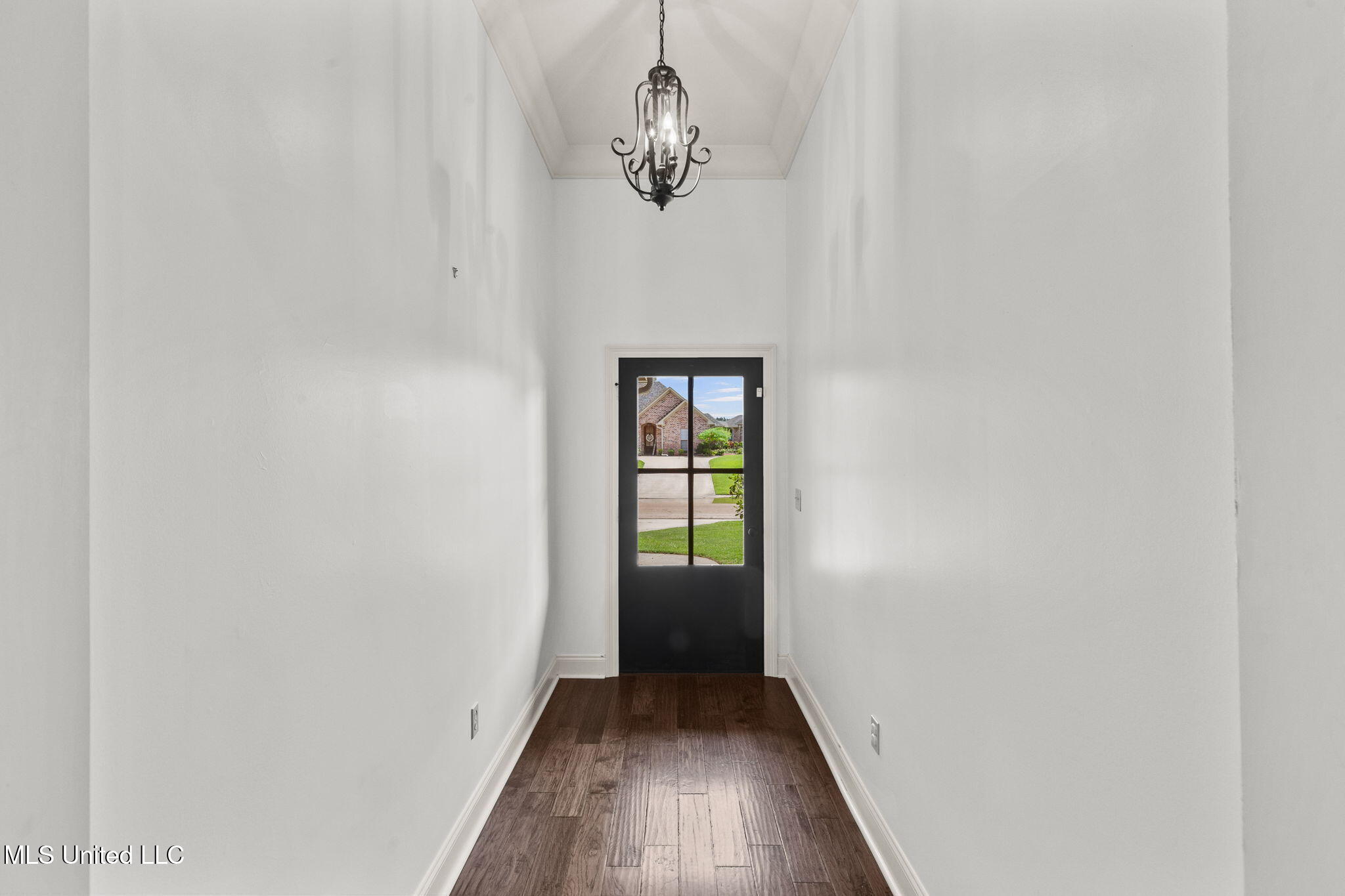 125 Rhodes Lane Property Photo 6