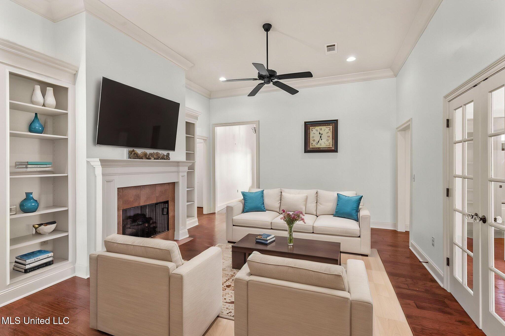 125 Rhodes Lane Property Photo 9