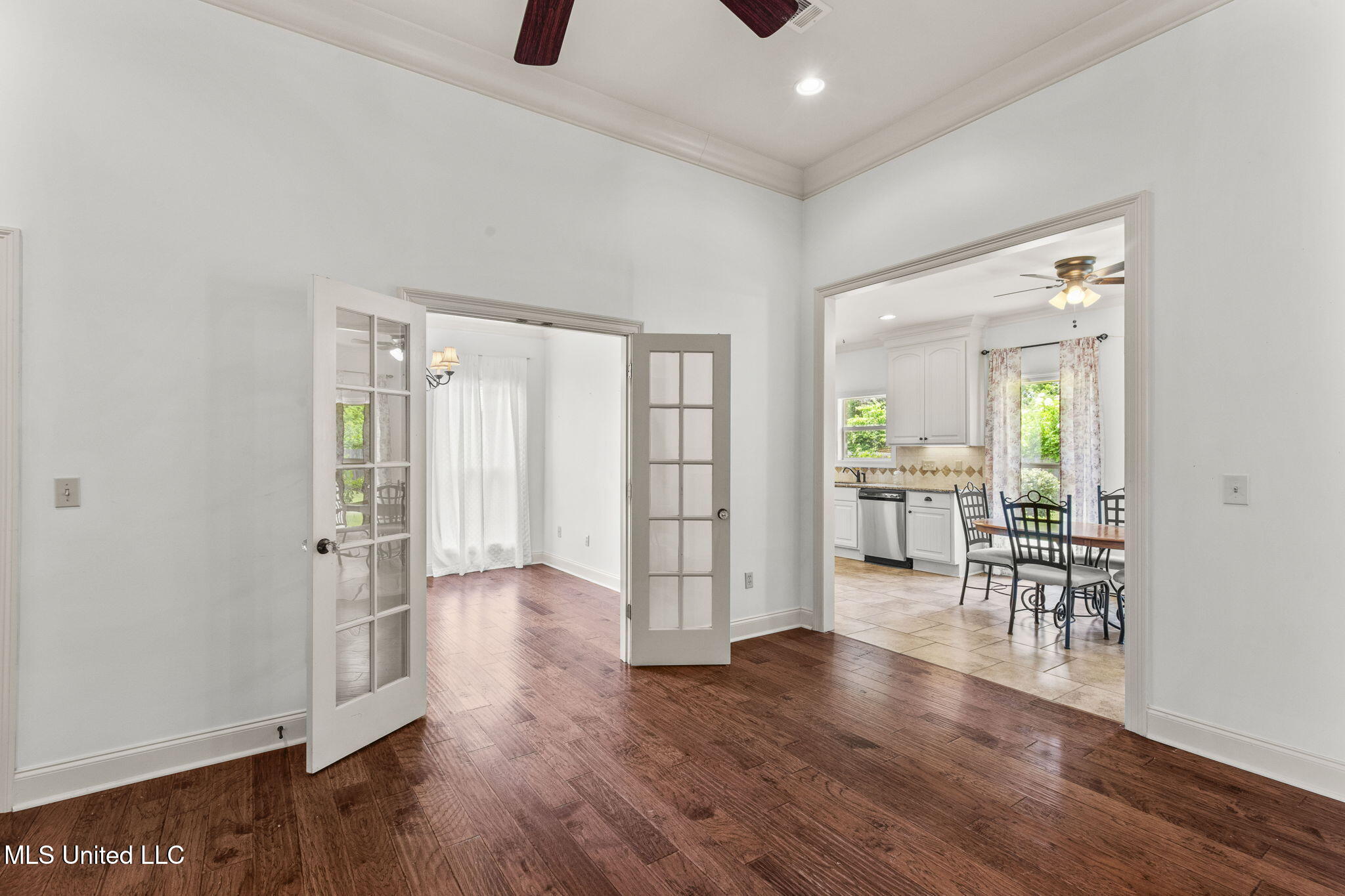 125 Rhodes Lane Property Photo 12