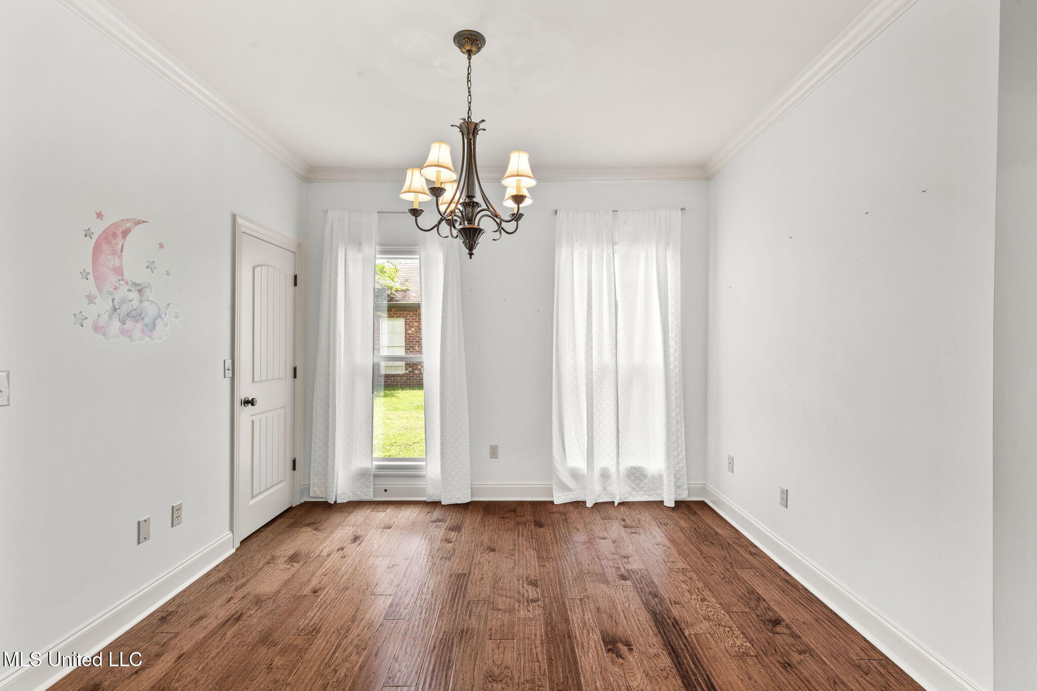 125 Rhodes Lane Property Photo 13