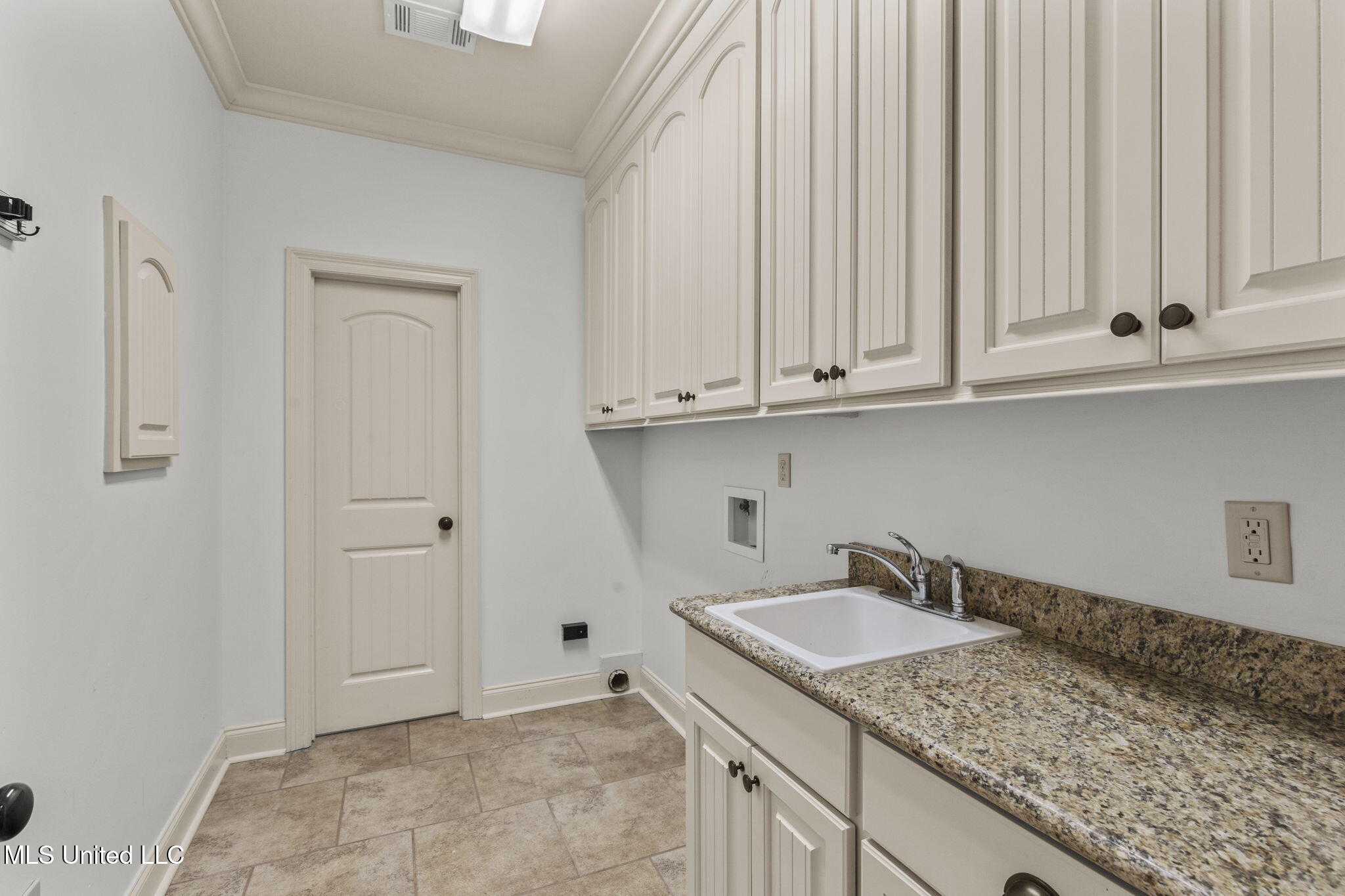 125 Rhodes Lane Property Photo 34