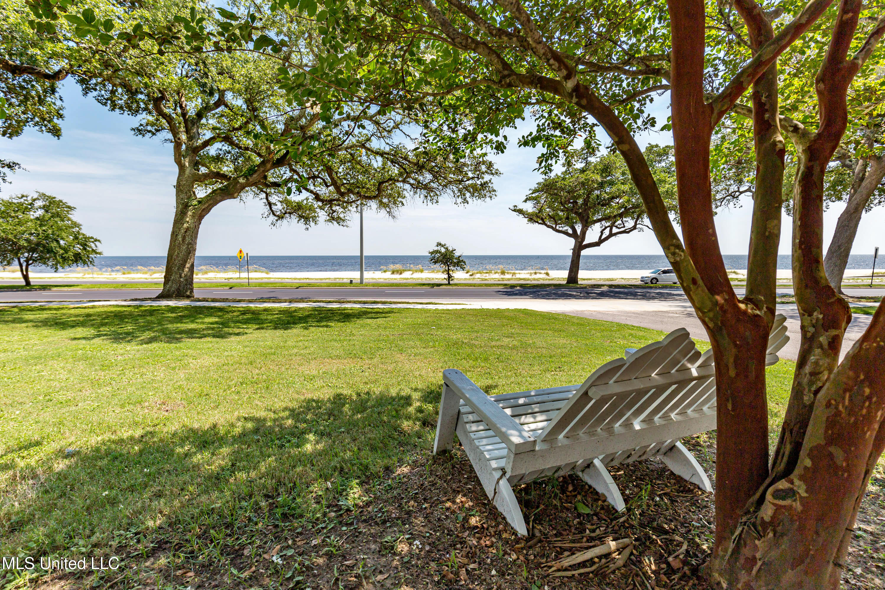 1282 Beach Boulevard Property Photo 16
