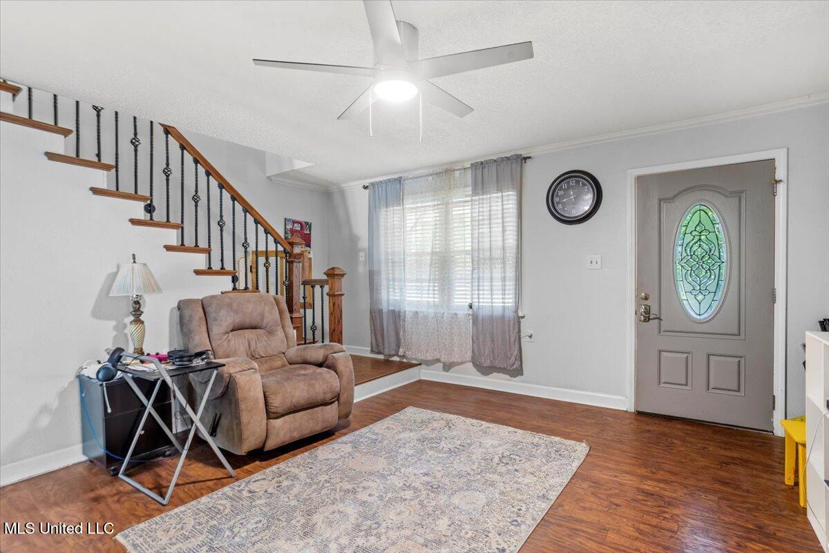 6005 Cypress Drive Property Photo 9