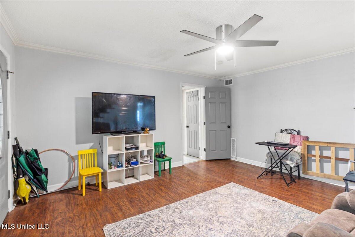6005 Cypress Drive Property Photo 11