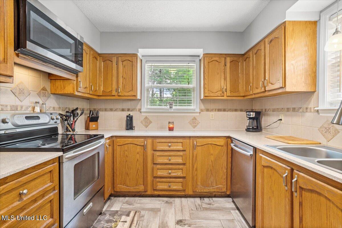 6005 Cypress Drive Property Photo 15