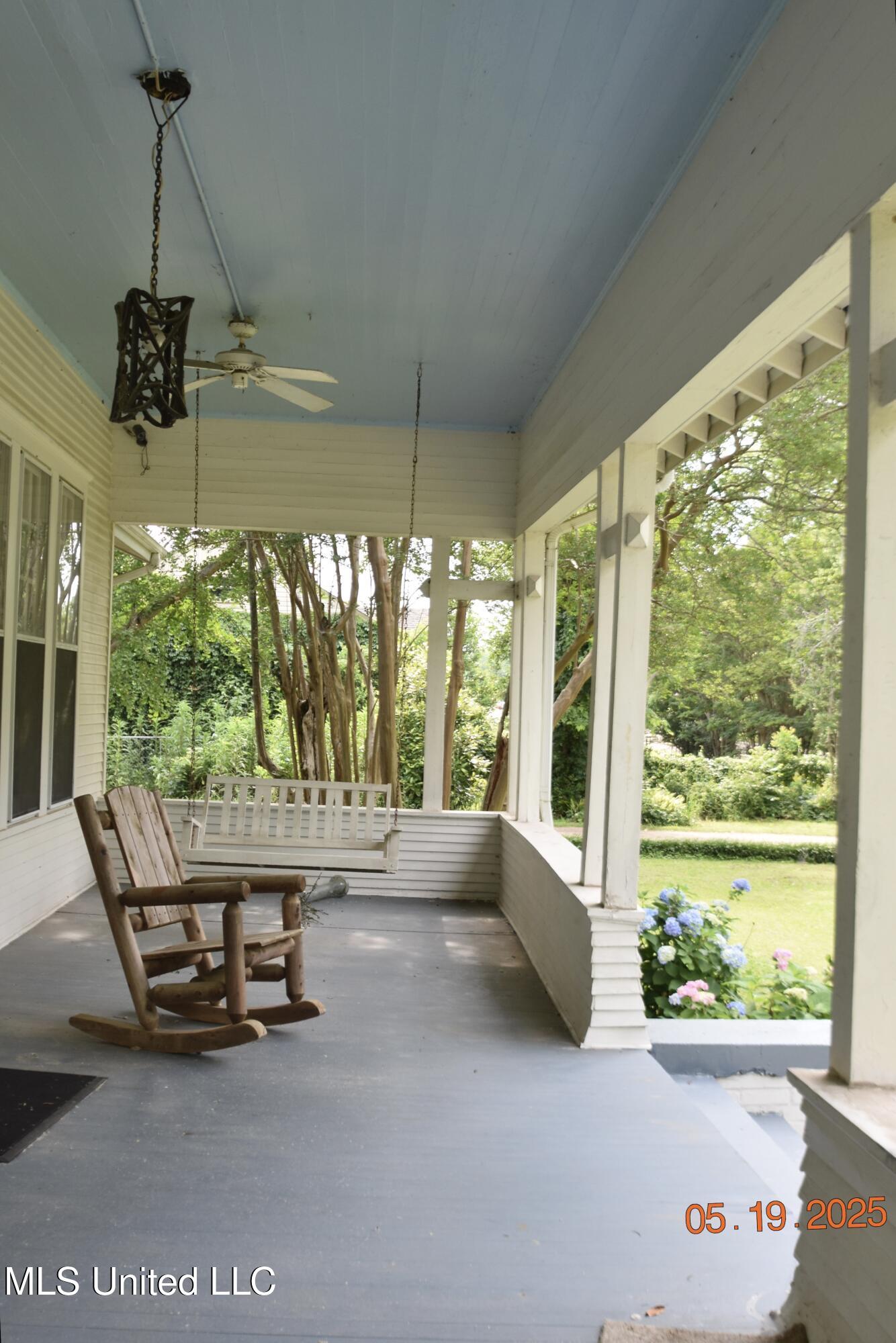 1303 River Road Property Photo 4