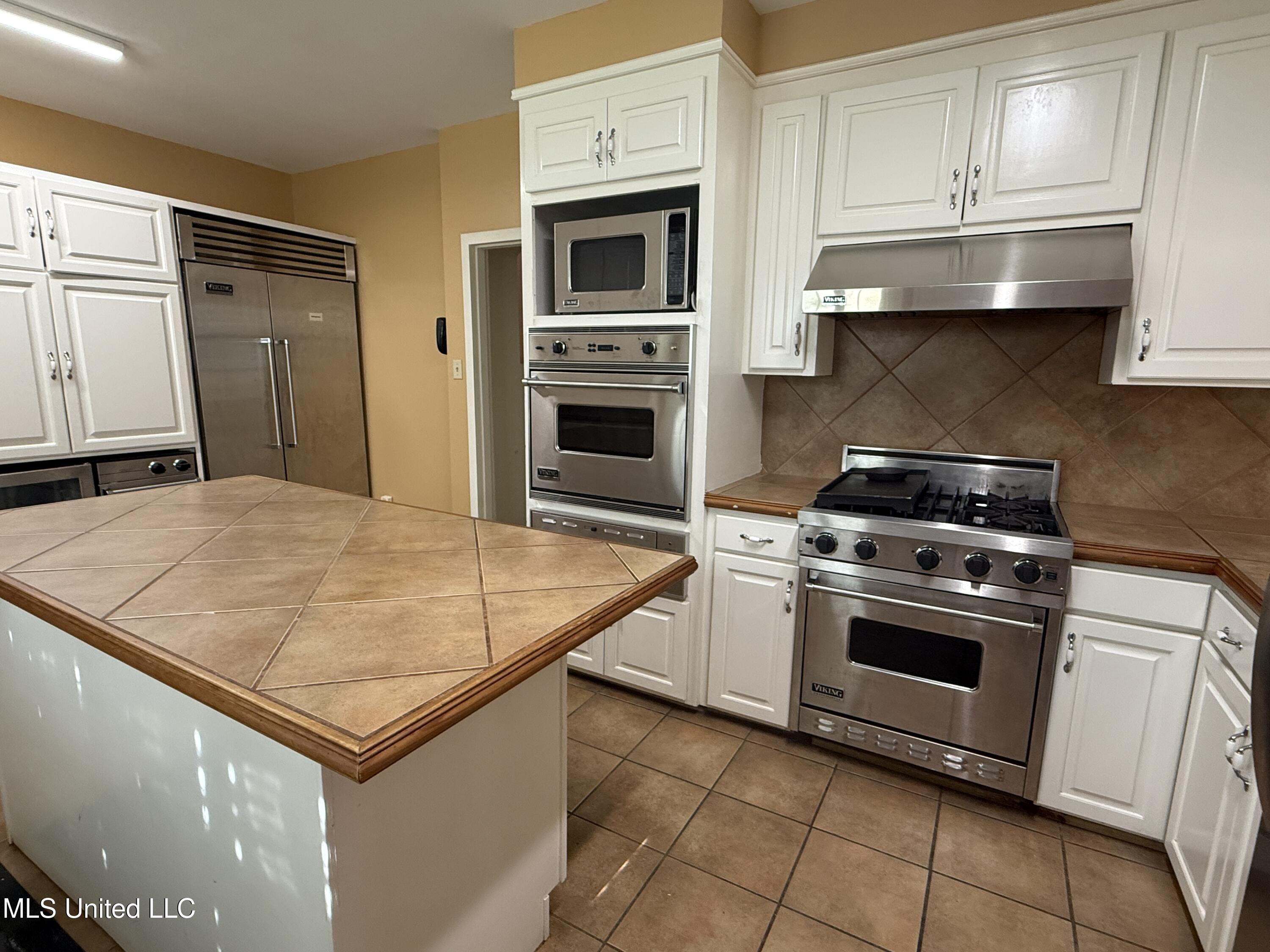 1303 River Road Property Photo 9