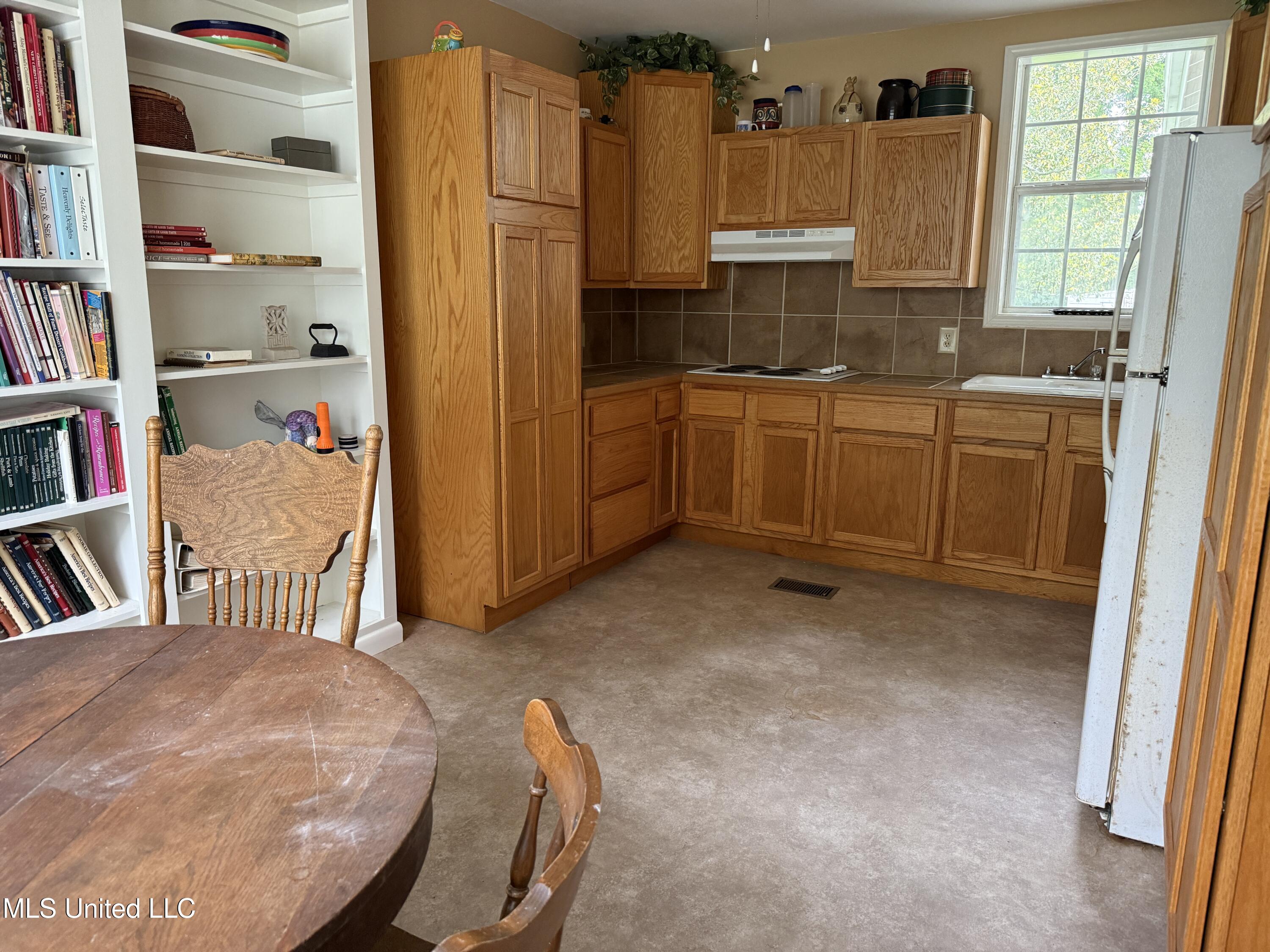 1303 River Road Property Photo 16