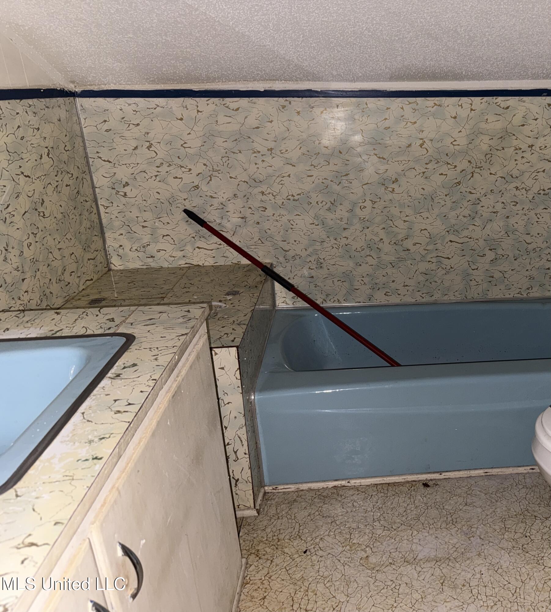 1303 River Road Property Photo 22