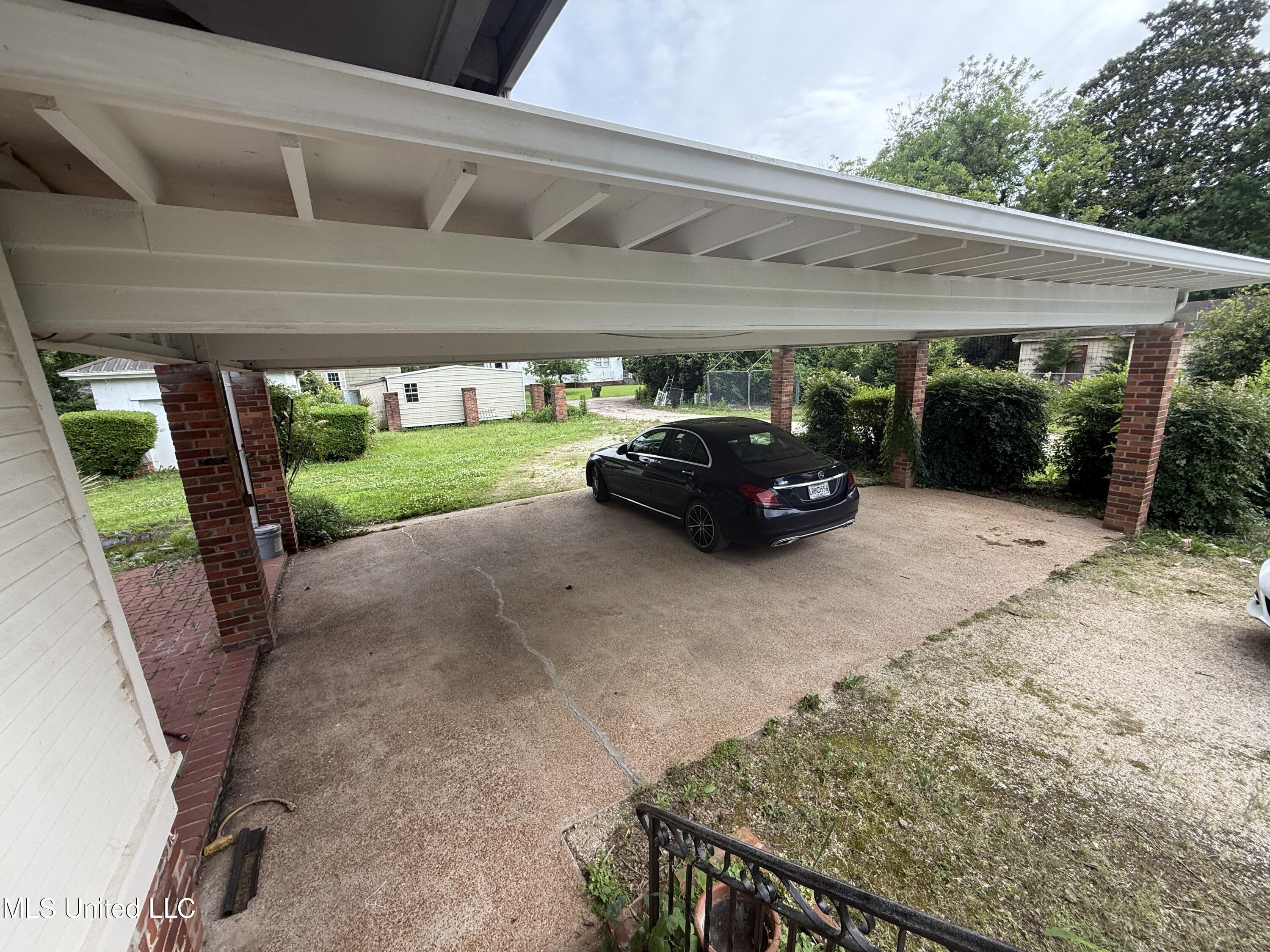 1303 River Road Property Photo 27