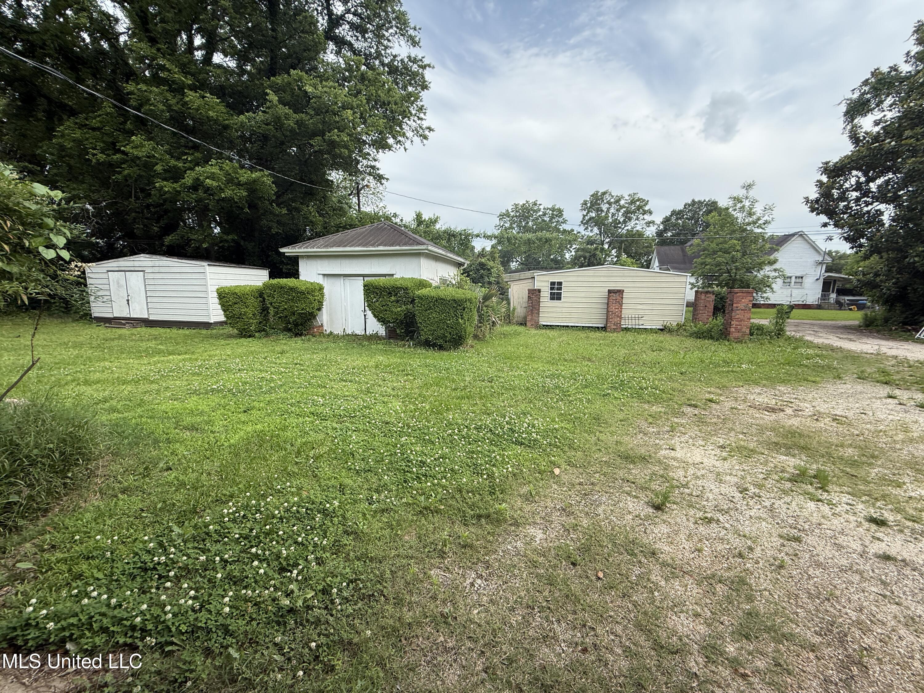1303 River Road Property Photo 28