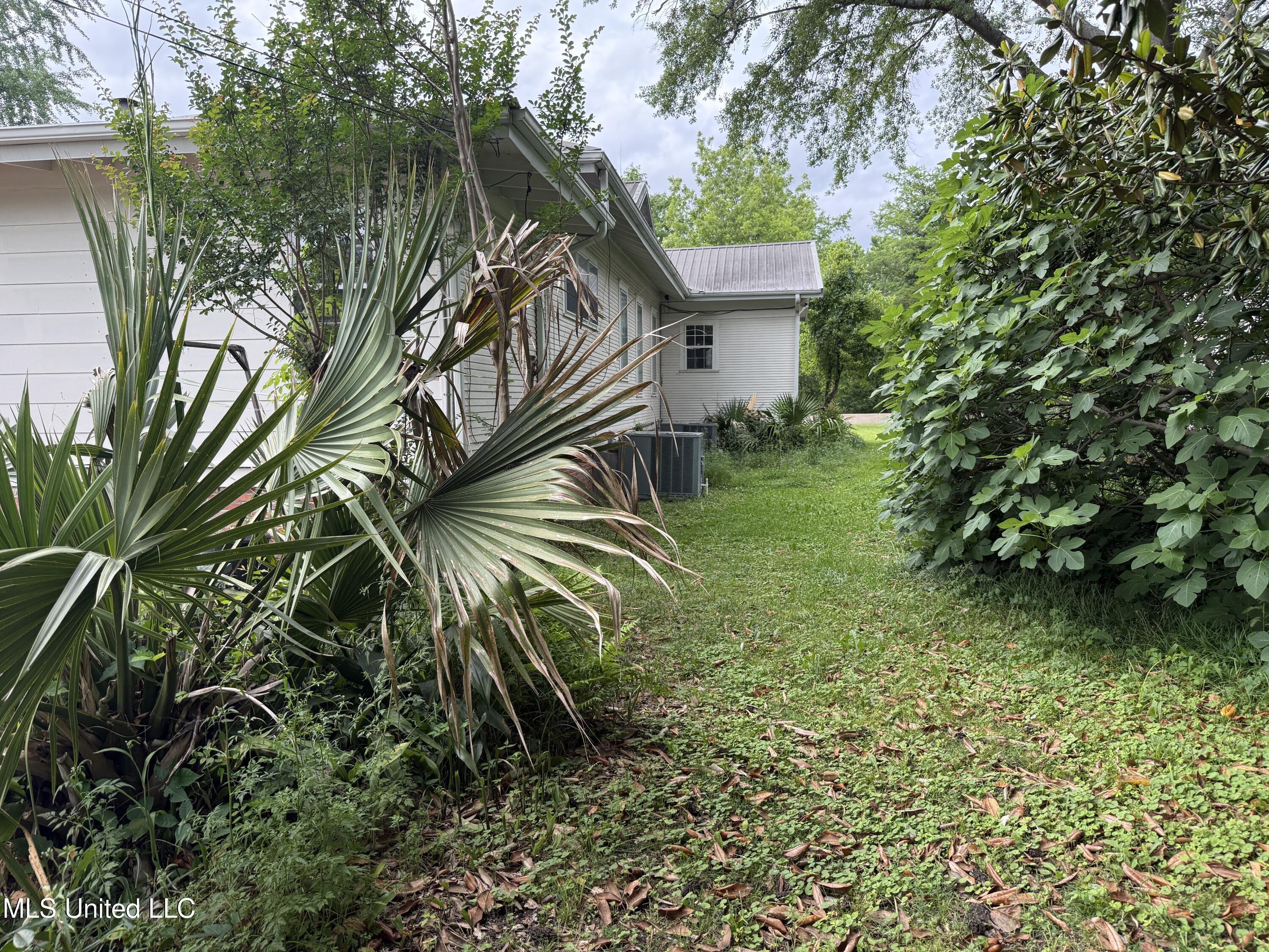 1303 River Road Property Photo 29