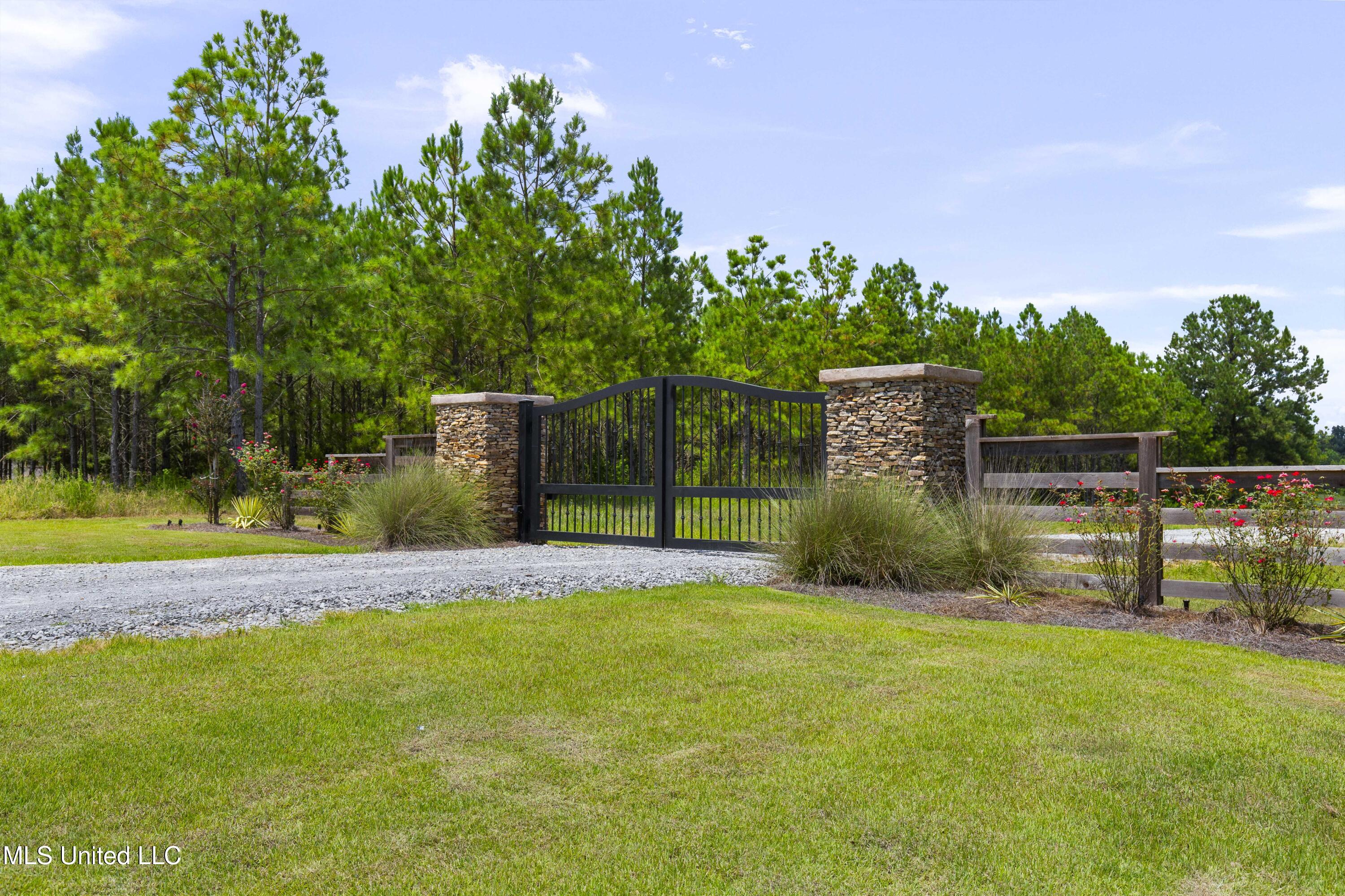 Stout Meadows Lane Property Photo 1