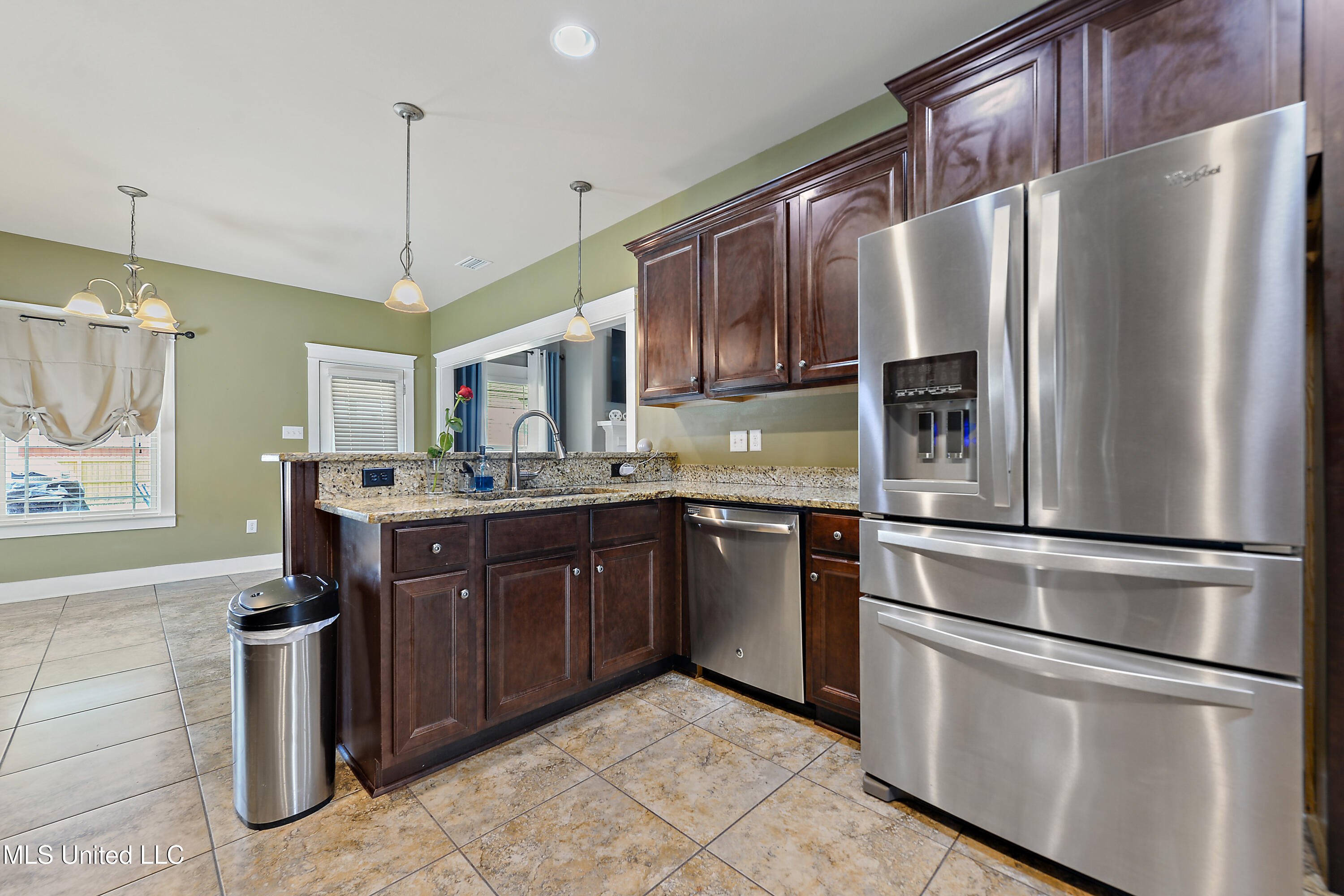 18225 Tulip Cove Property Photo 10
