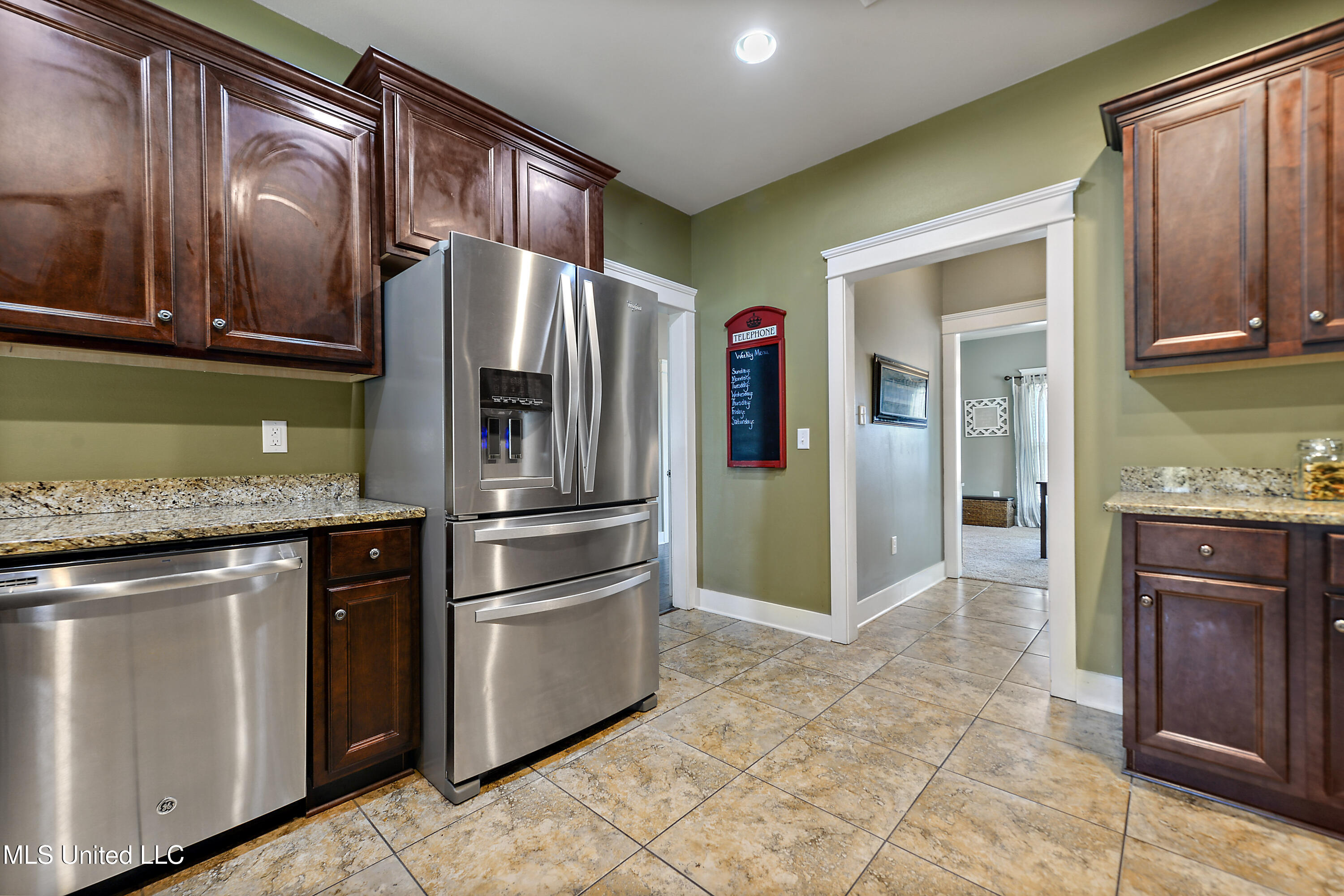 18225 Tulip Cove Property Photo 11