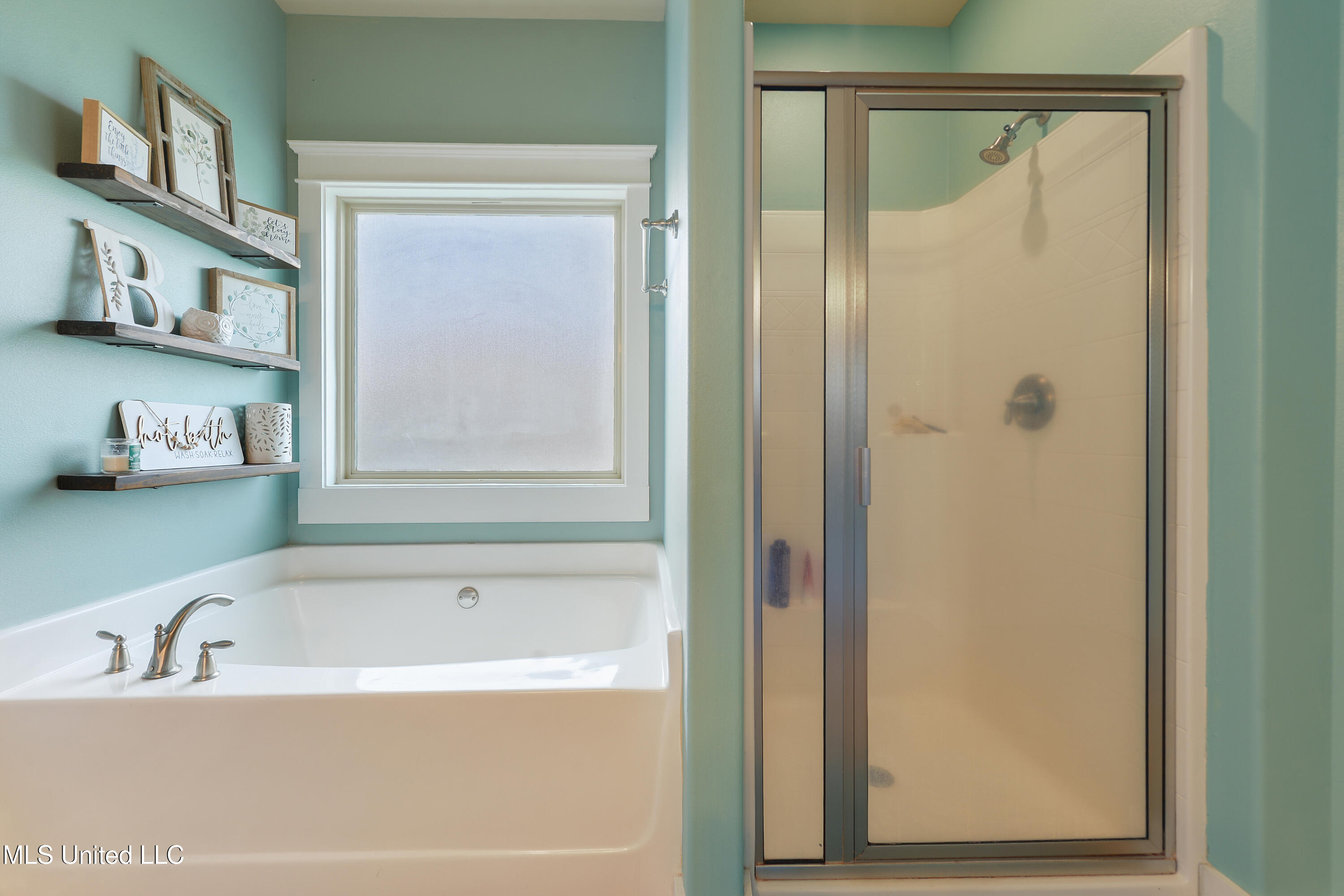 18225 Tulip Cove Property Photo 17