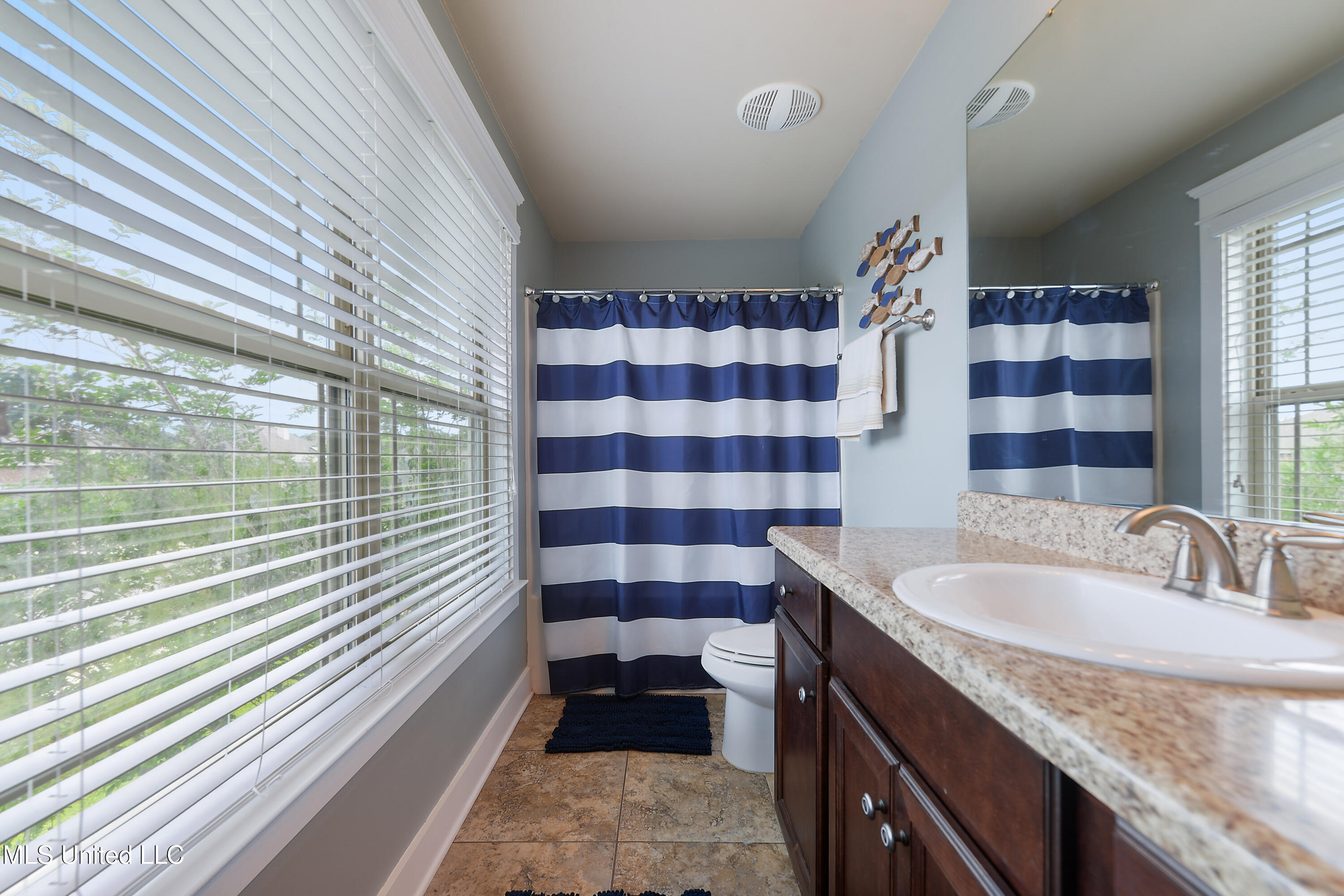 18225 Tulip Cove Property Photo 22