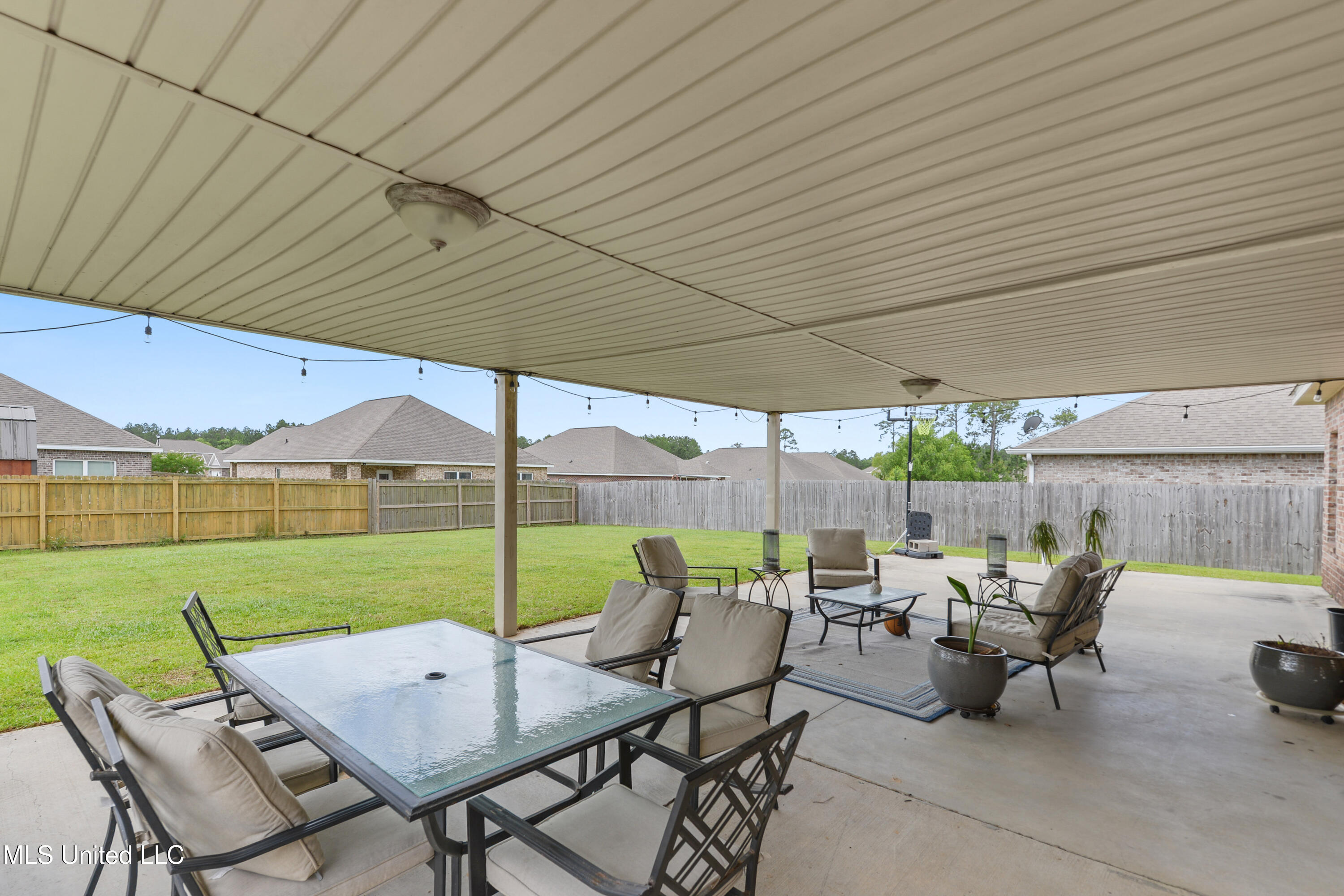 18225 Tulip Cove Property Photo 29