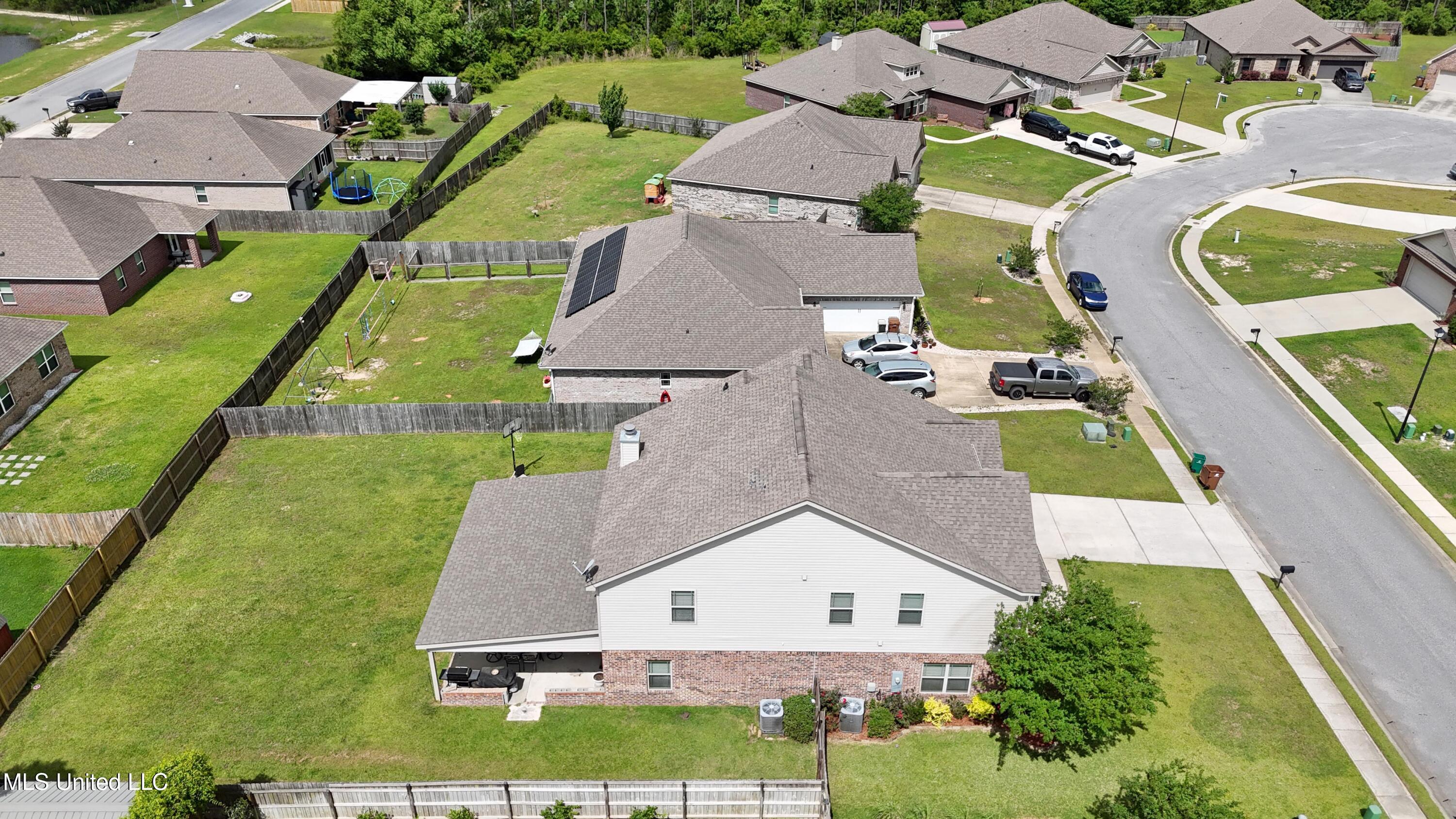 18225 Tulip Cove Property Photo 33