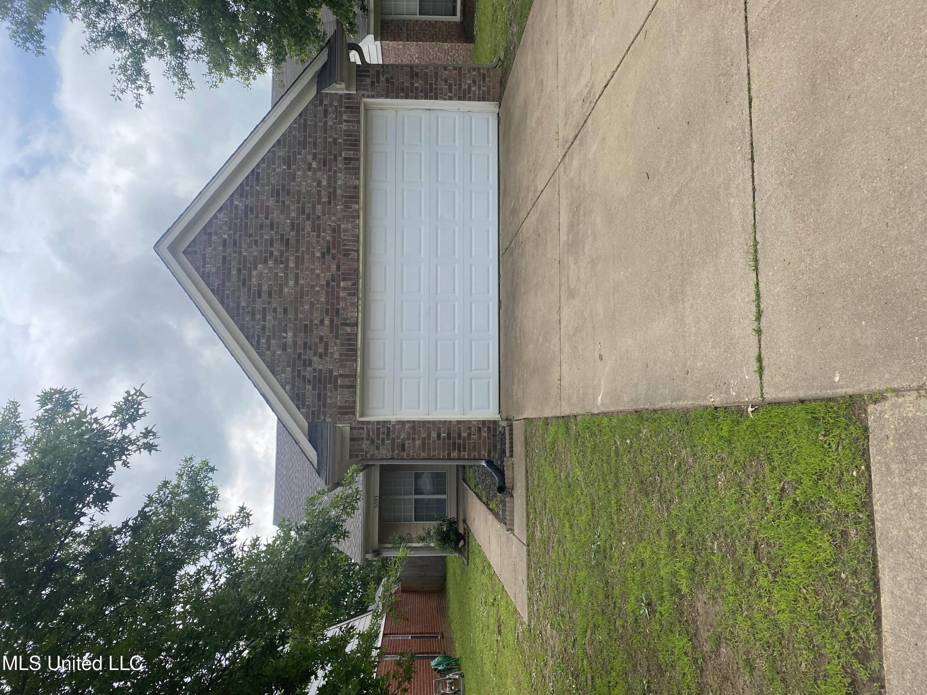 5593 Casey Lane Property Photo 1