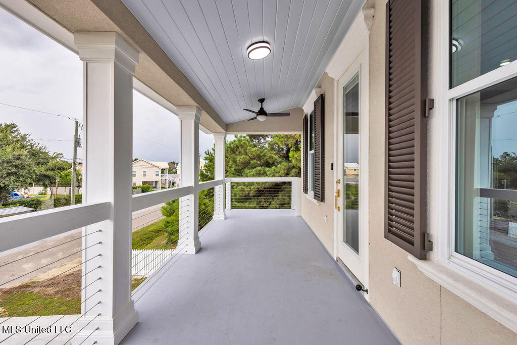 200 Farrar Lane Property Photo 6