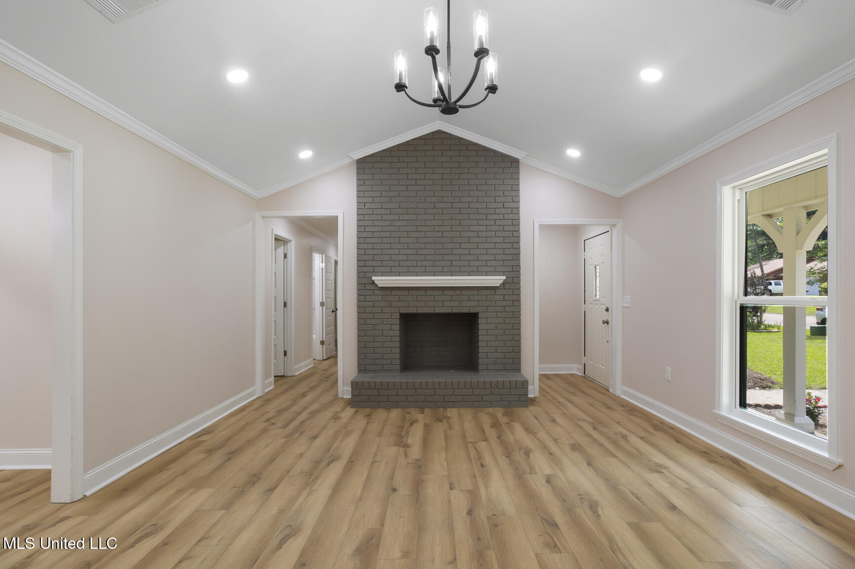 92 Longmeadow Road Property Photo 4