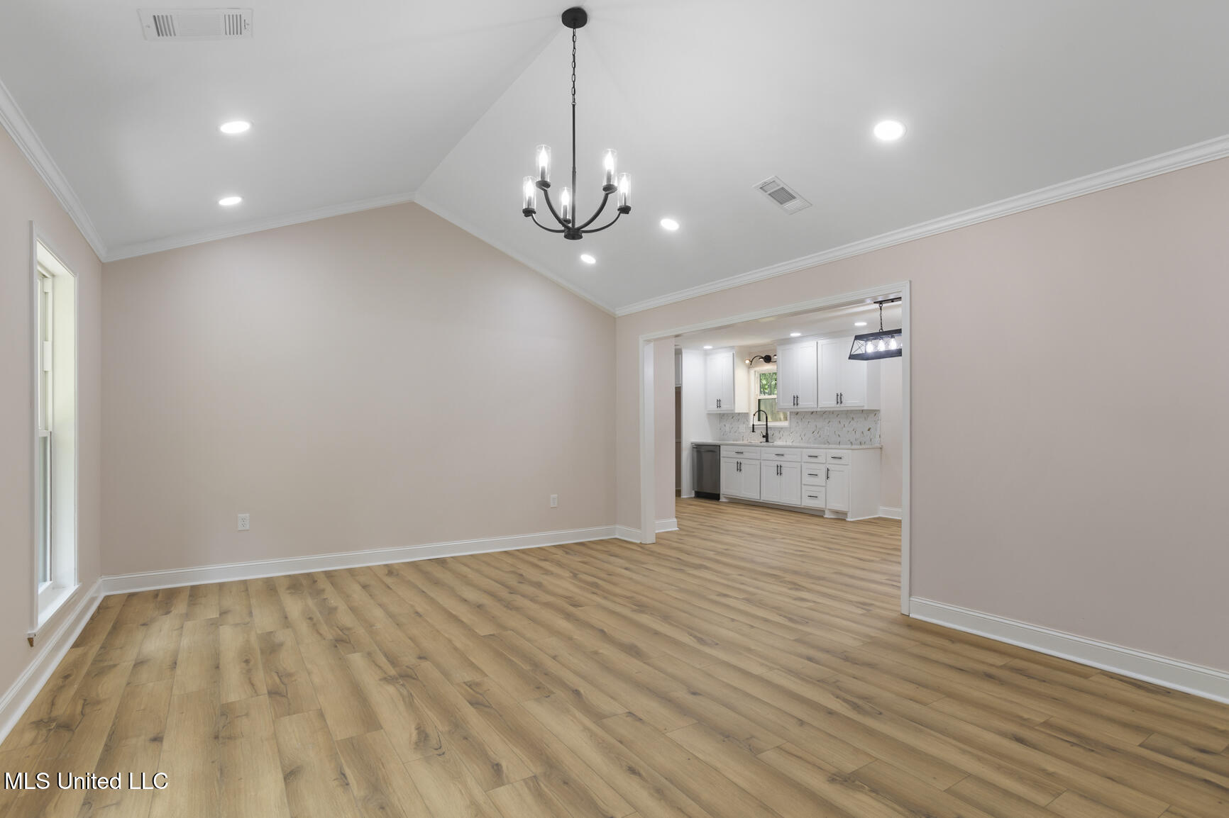 92 Longmeadow Road Property Photo 5