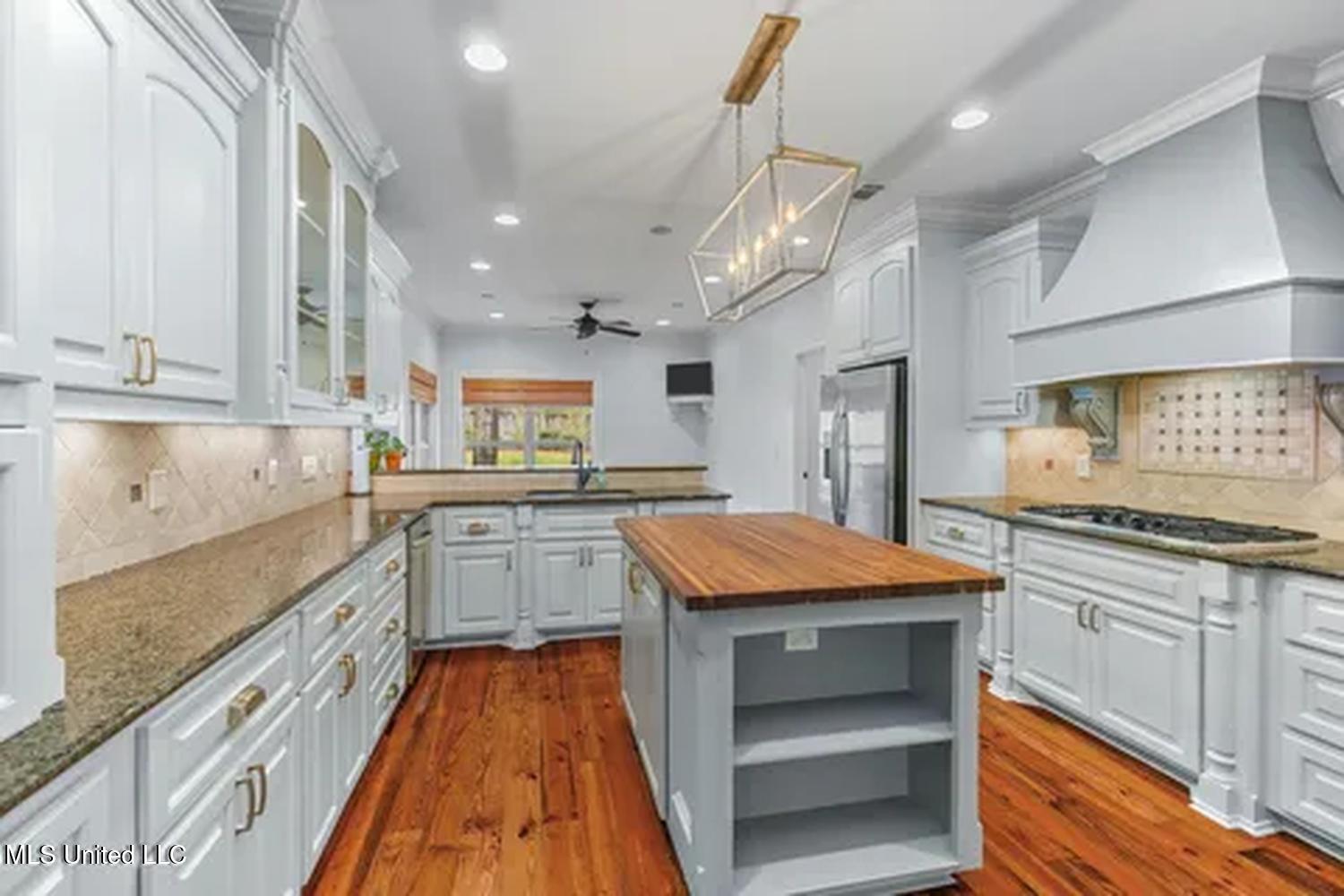 434 Laural Court Property Photo 10