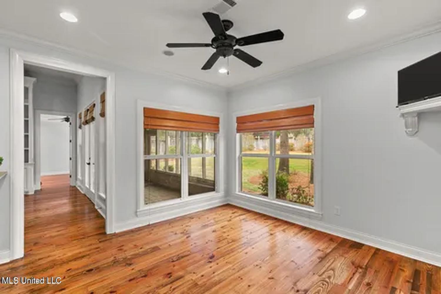 434 Laural Court Property Photo 11