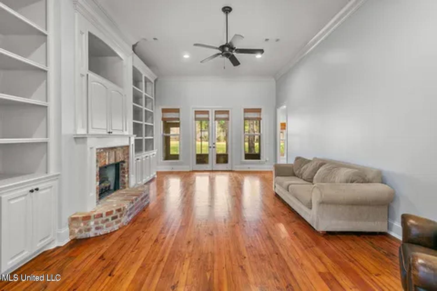 434 Laural Court Property Photo 12