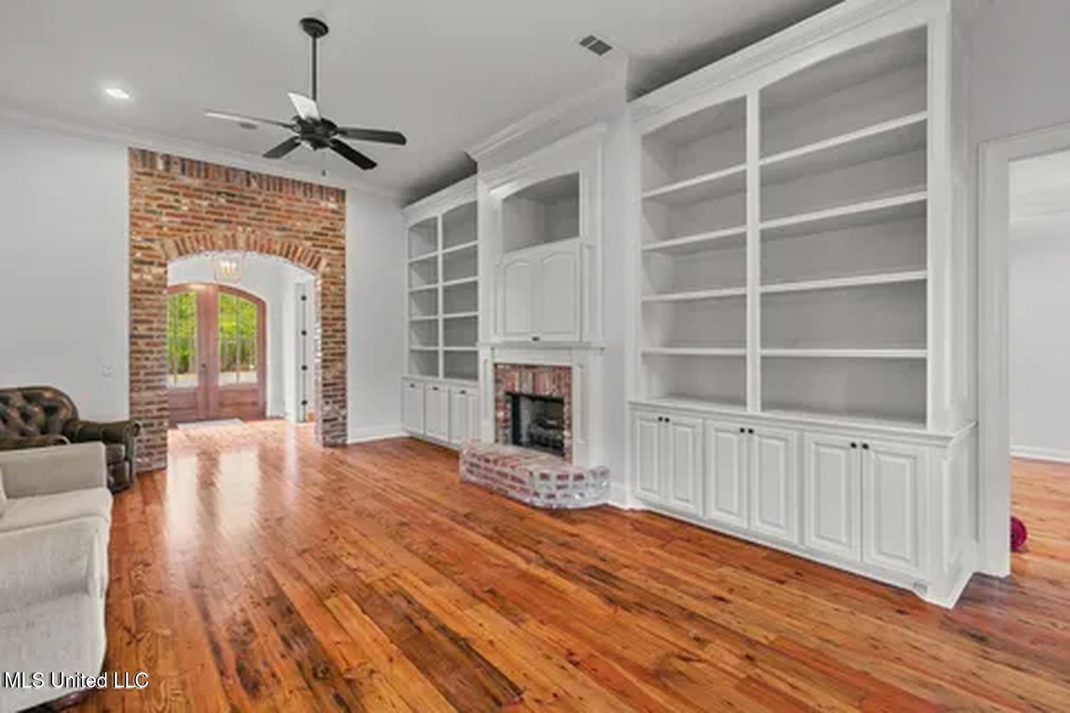 434 Laural Court Property Photo 14