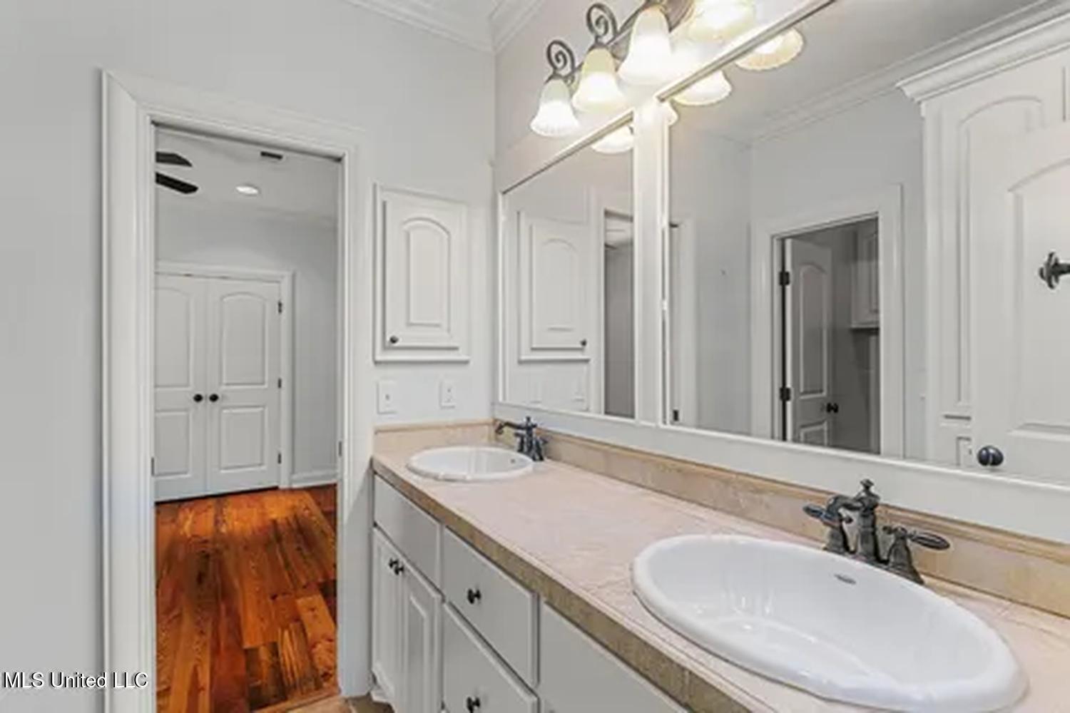 434 Laural Court Property Photo 33