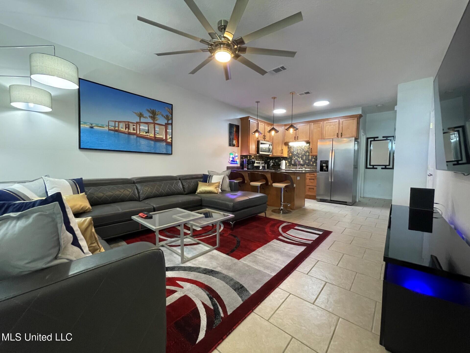 1276 Century Oaks Drive Property Photo 4