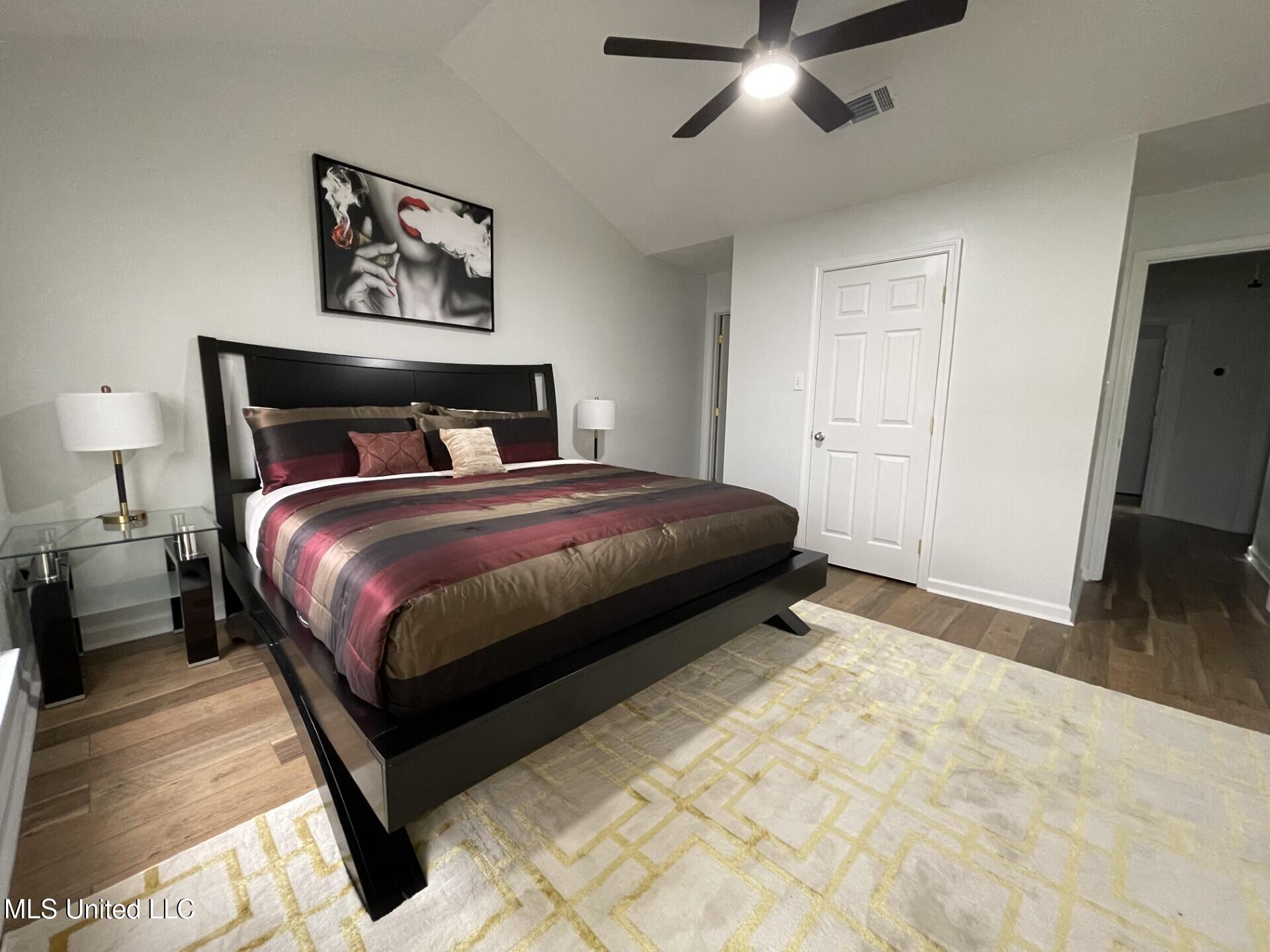 1276 Century Oaks Drive Property Photo 10