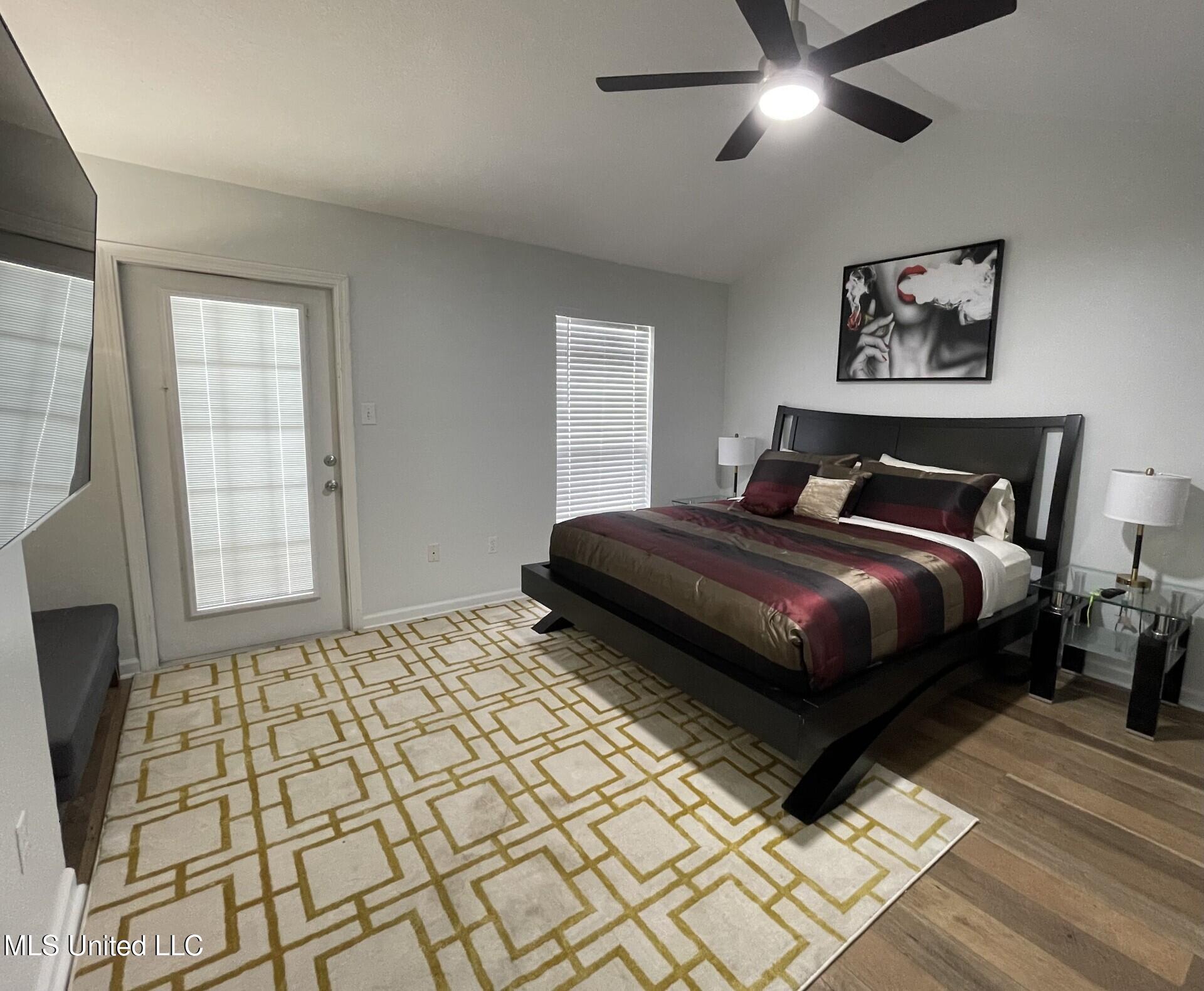 1276 Century Oaks Drive Property Photo 11