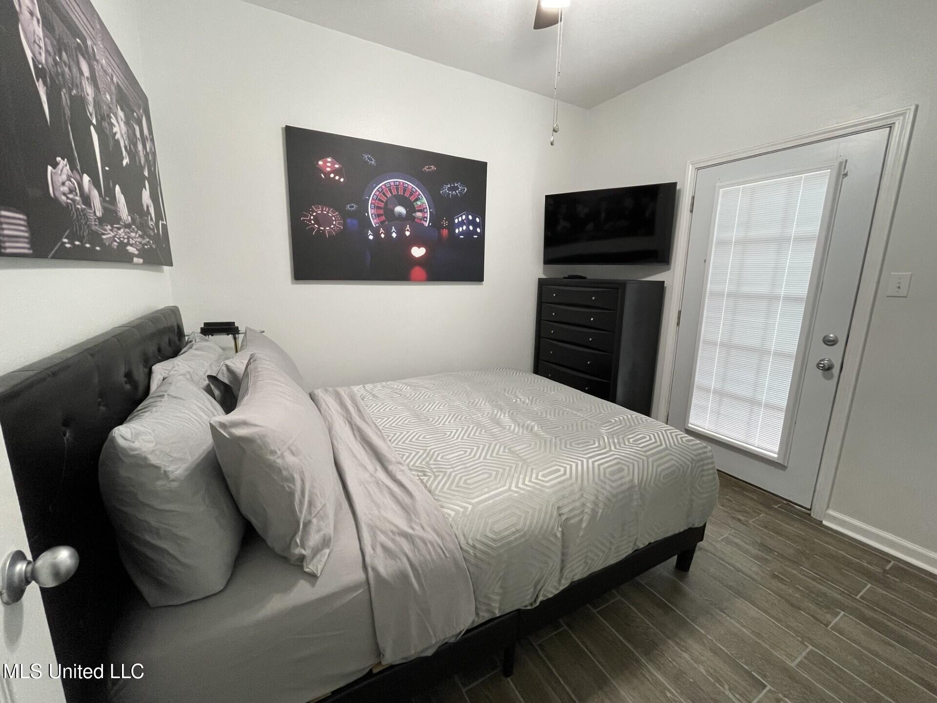 1276 Century Oaks Drive Property Photo 16