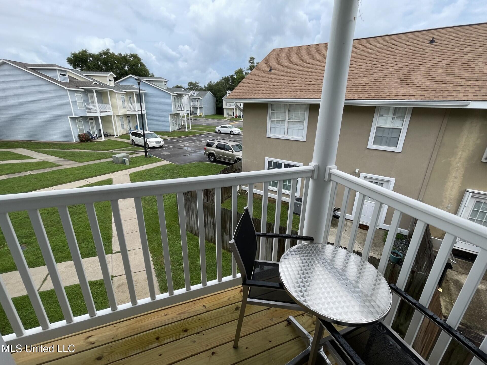1276 Century Oaks Drive Property Photo 23