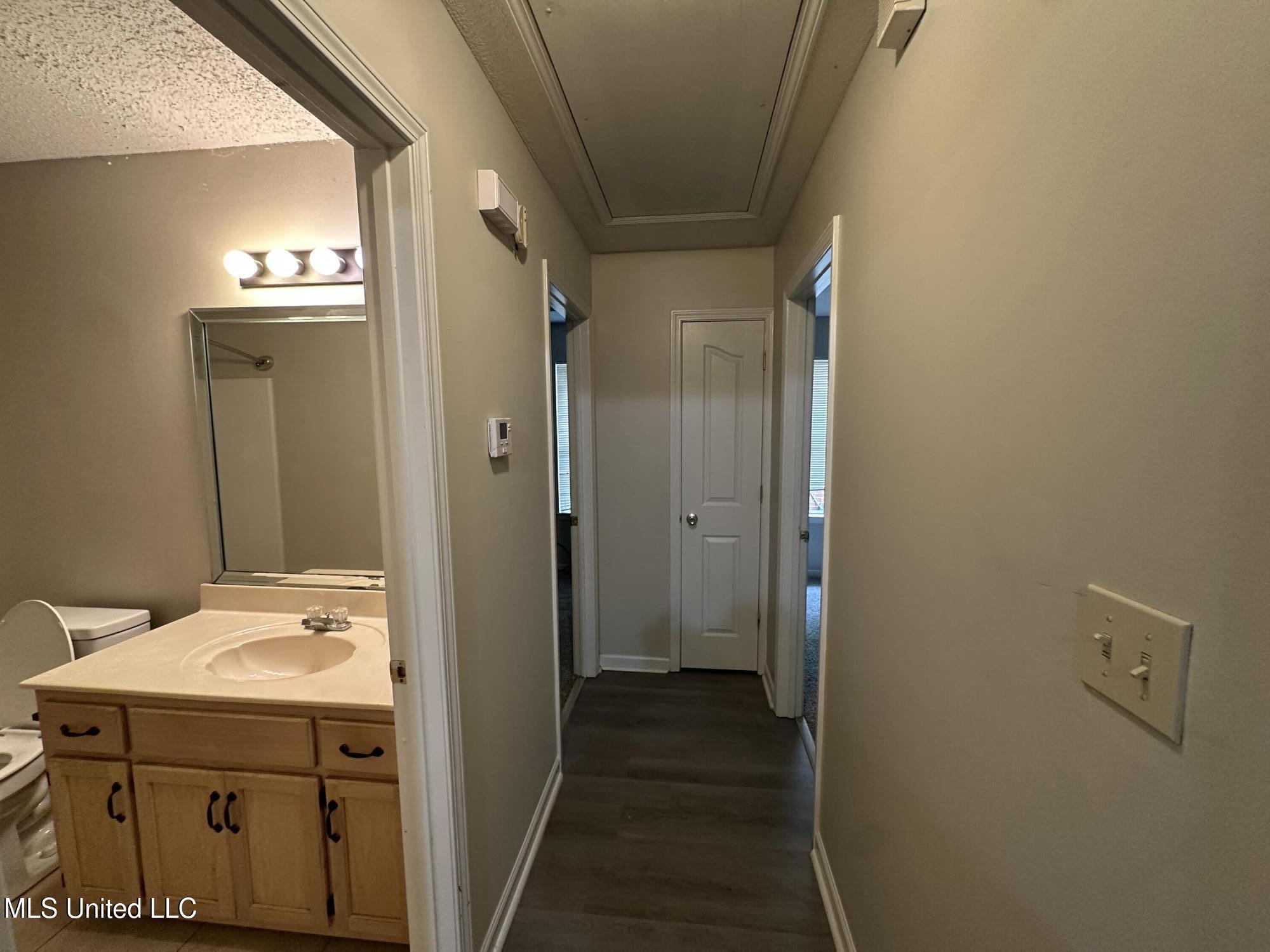 1664 Thomas Street Property Photo 14